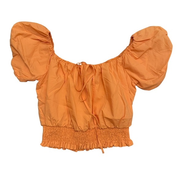 ASTR The Label Aldrin Puff Sleeve Smocked Crop Top in Melon Orange Size Medium - Picture 2 of 4